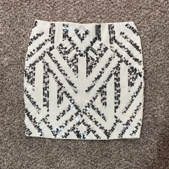 Express Black and White Sequin Mini Skirt - Picture 1 of 5
